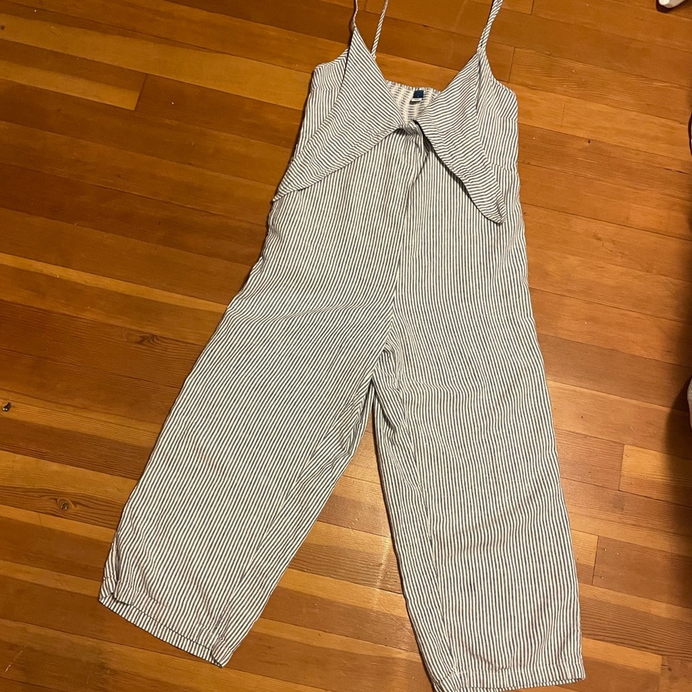 Old Navy Wide Leg Striped Linen Jumpsuit Size L / EUC / 🤍🩶🩵